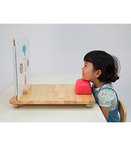 3歳からの『たべたのだあれ？』視力検査キット | 優秀賞（経済産業大臣